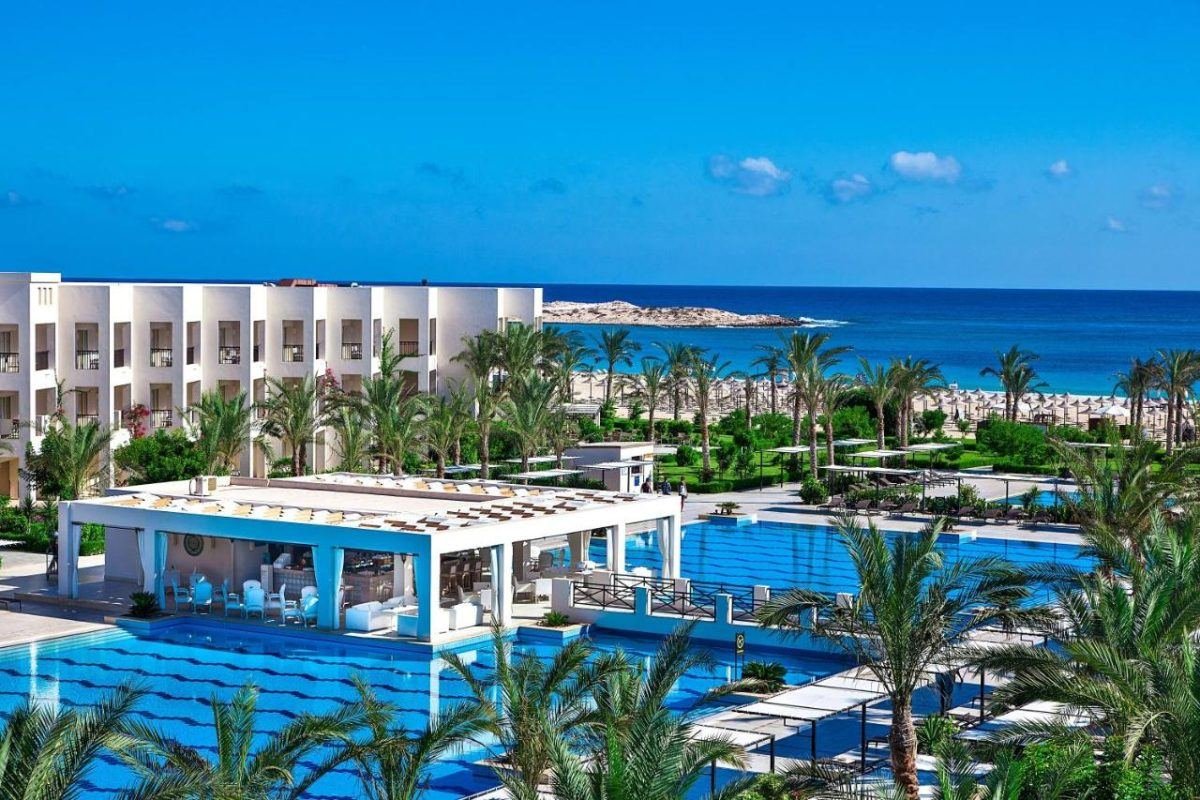 Almaza Bay